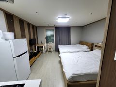 Seohyeon Hostel, Room 701 2th image