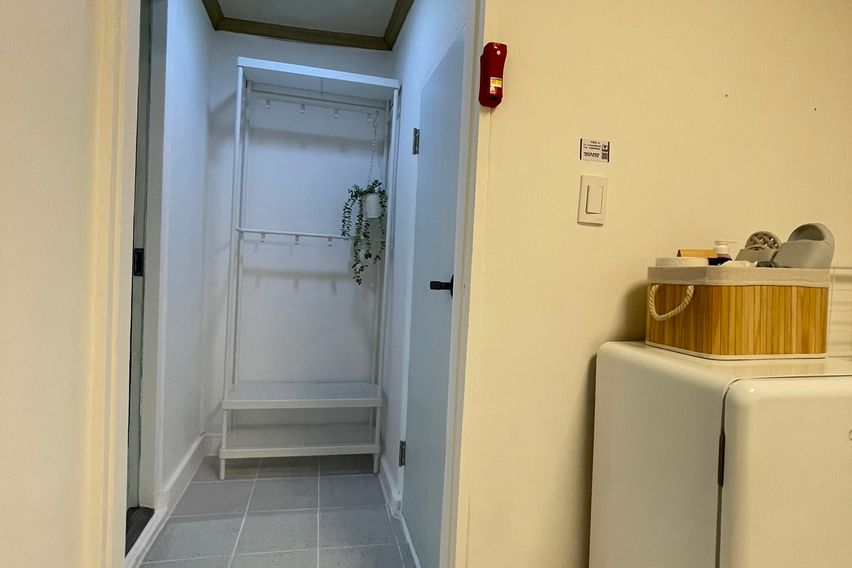 Room 102 / Warm Room / Bucheon Station 5th image