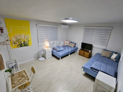 Two-room unit with rooftop, behind Geum-Dwaej 7th image