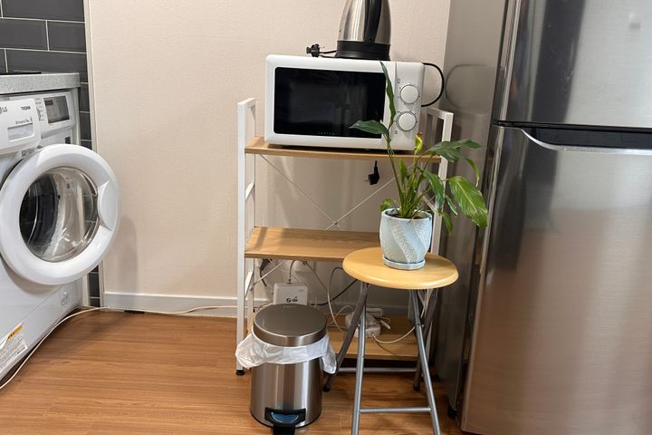 Quiet studio apartment in the city center nea 5th image