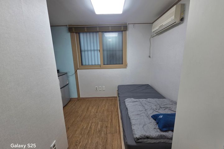 Room 203 2th image