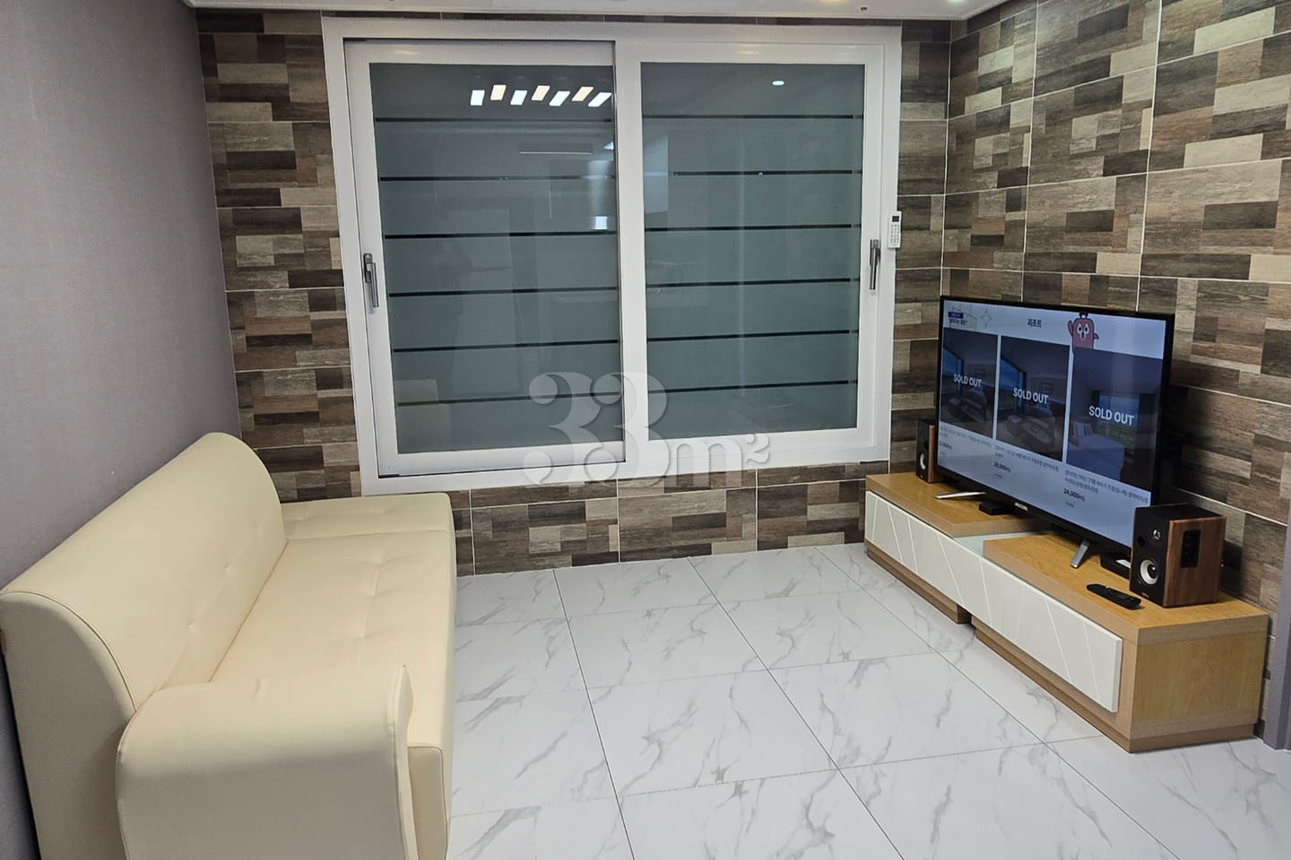 Newly built, 3-room, fully furnished 0th image