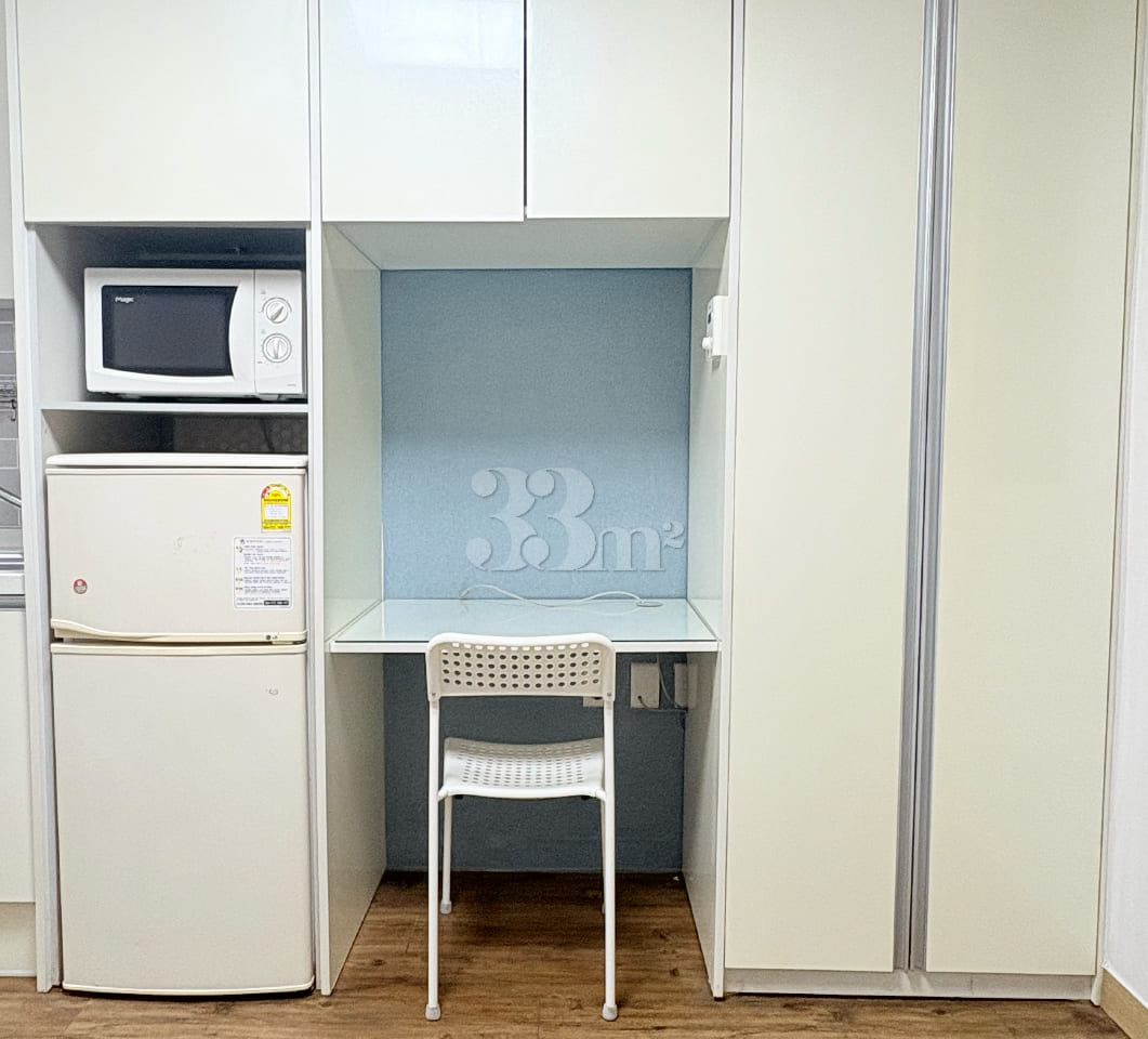 Fully furnished 3-room unit near Juan Station 4th image