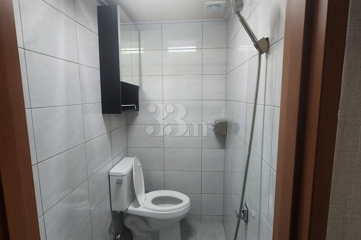 Room 503 6th image