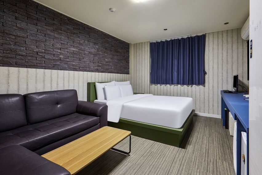 The cleanest accommodation in Suwon 4th image