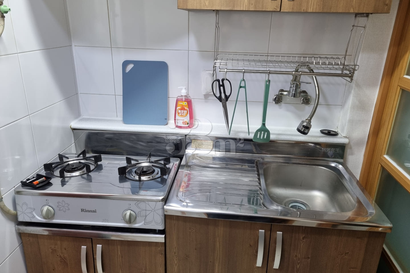 Studio apartment in a walkable neighborhood 6th image