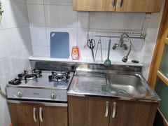 Studio apartment in a walkable neighborhood 6th image
