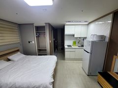 Seohyeon Hostel, Room 701 1th image