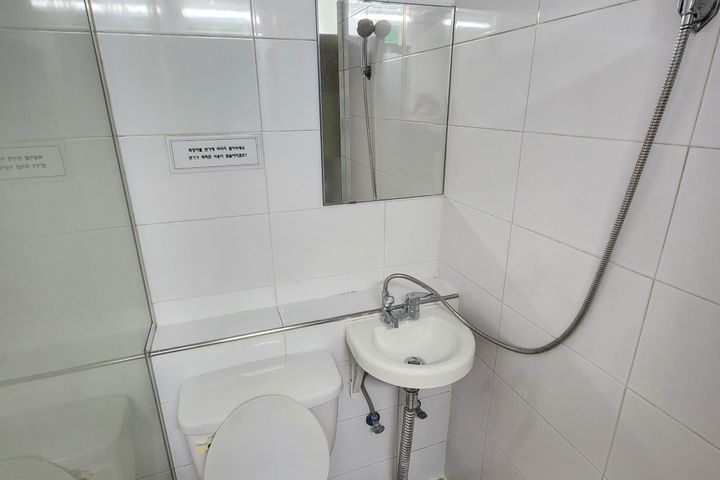 Premium Room 6 5th image