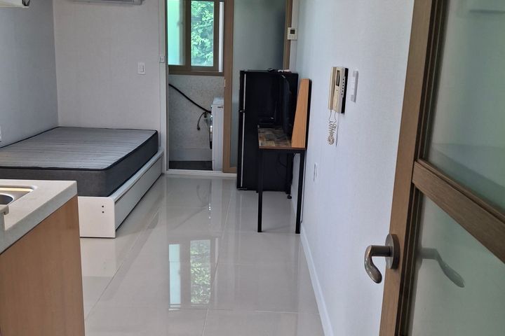 Beautiful Room 203 2th image