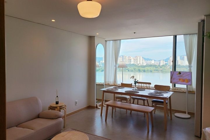A stay with an open view of the Han River 1th image