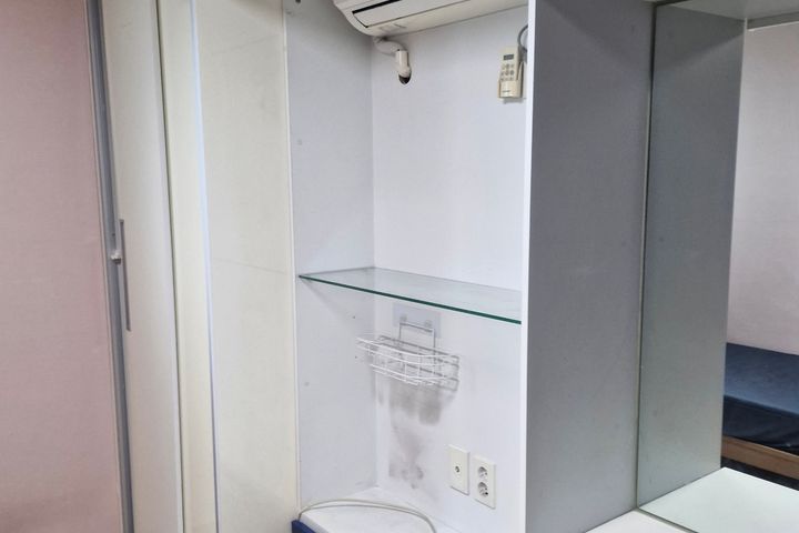 Gimpo Airport Studio Apartment 2th image