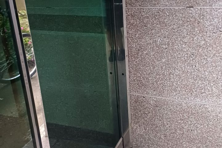 넓은 거실 쓰리룸신축급 7번째 이미지
