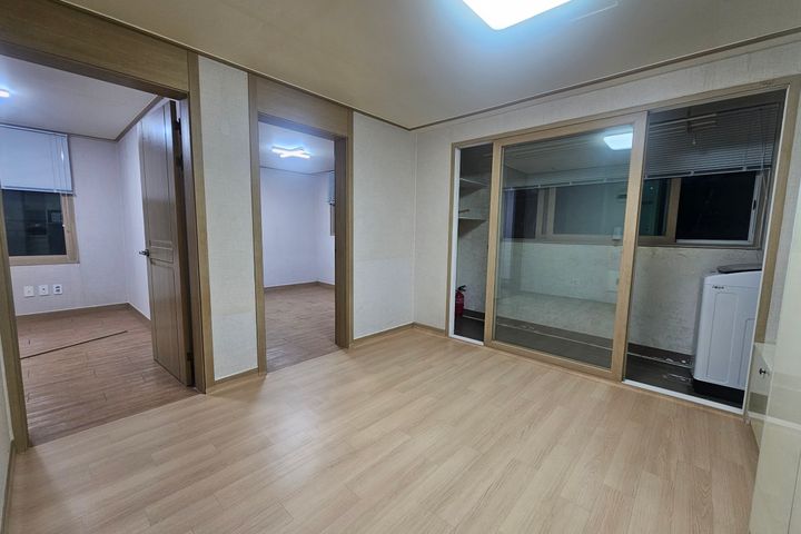 Two-Room Unit 207 0th image