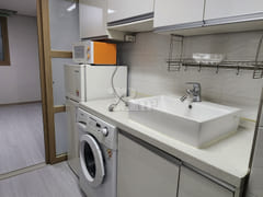 White-themed studio, 3 minutes from Mangpo St 6th image