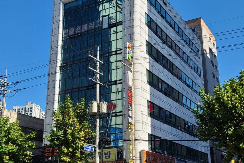 하우스텔 베이직룸