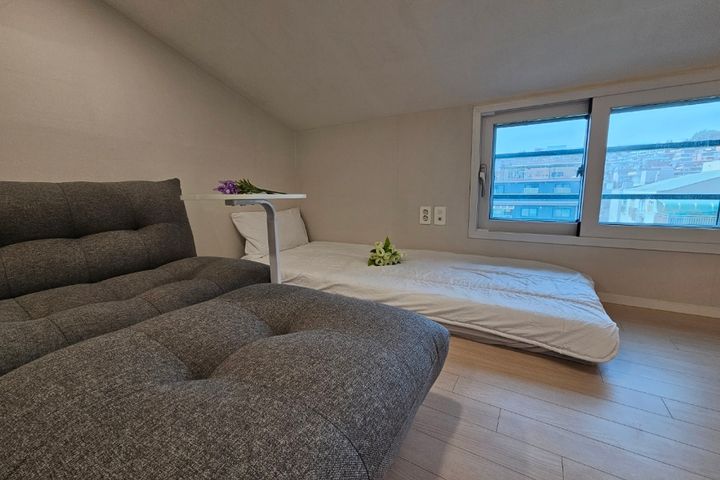 Romantic Duplex with a Spacious Terrace 4th image