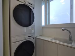Newly built apartment within walking distance 11th image
