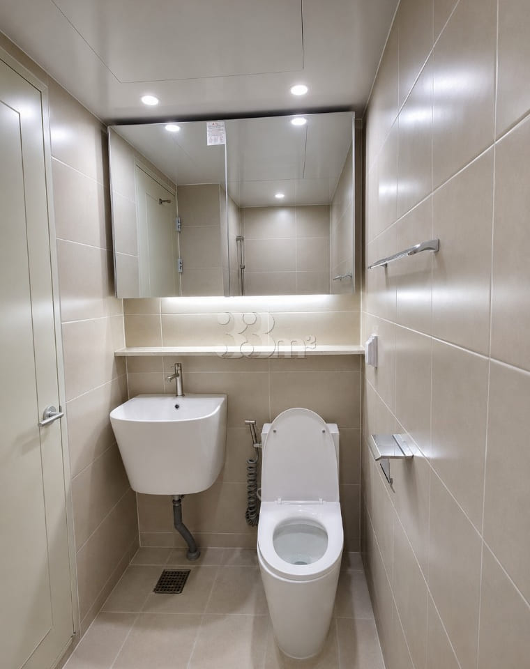 Jamsil Saenae – fully renovated and spotless. 8th image