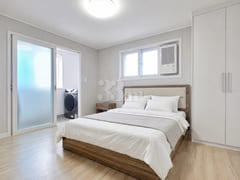 Newly built 3-room unit in Yeosu (Unit 201) 4th image