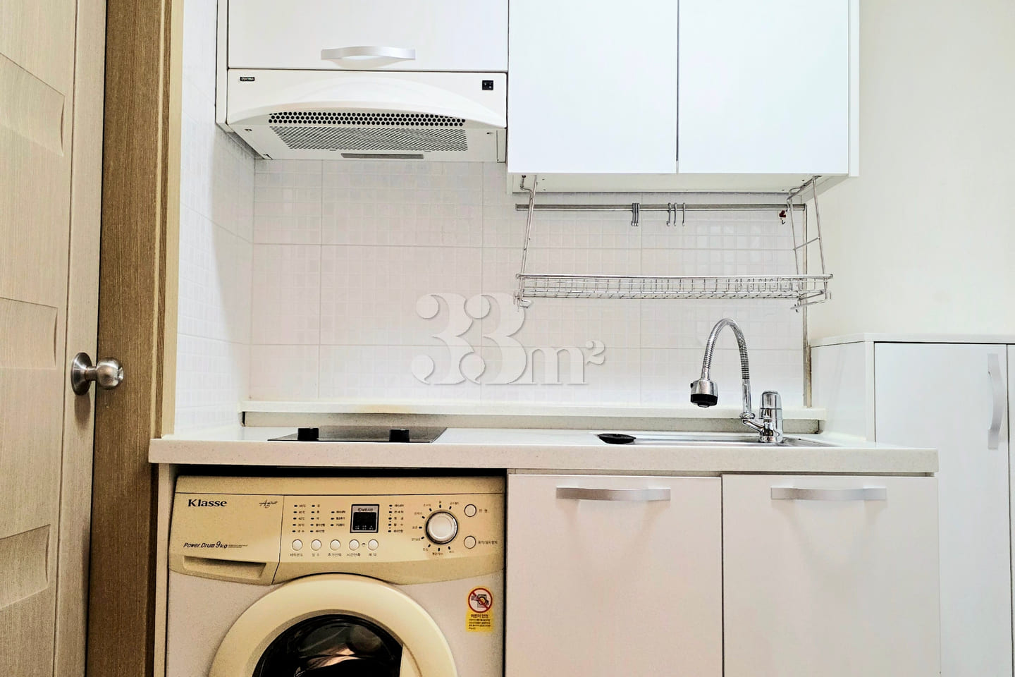 Fully furnished studio apartment, 5 minutes f 4th image