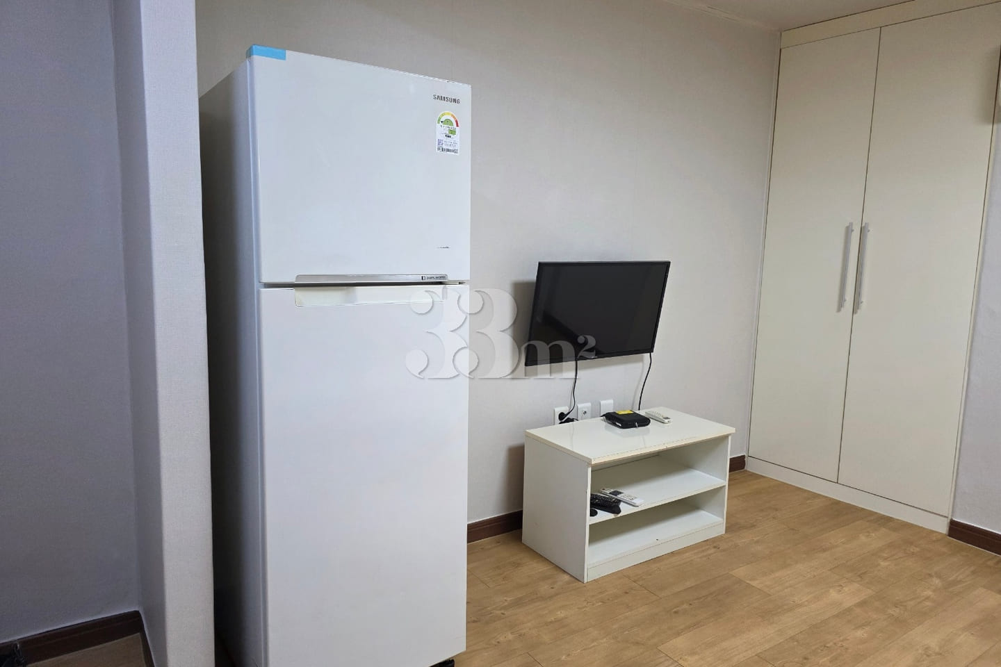 Neat studio apartment in Sanho-dong 2th image