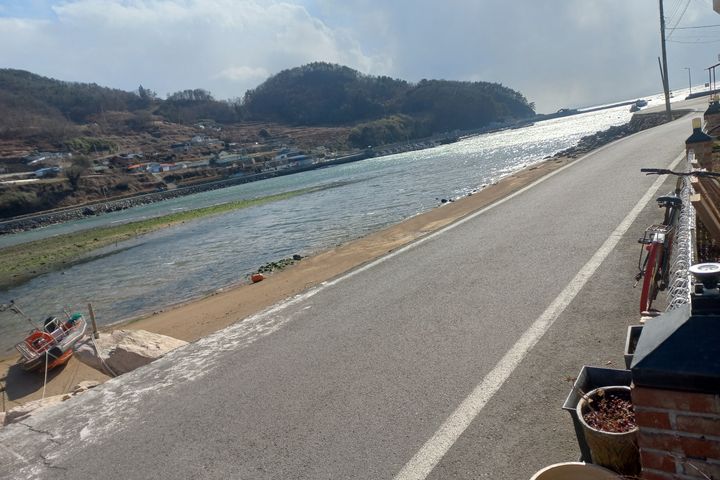 The sea and fishing. 1th image