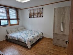 A quiet, comfortable, and spacious room 0th image