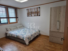 A quiet, comfortable, and spacious room 0th image