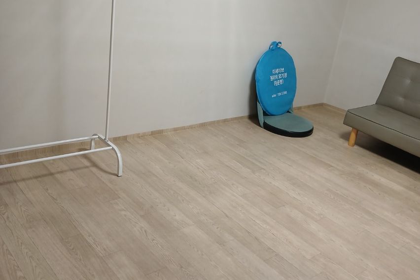 넓은주택 거실1 방2 7번째 이미지