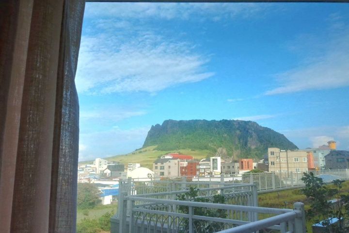 Seongsan Ilchulbong View – Moguri One-Month S 3th image