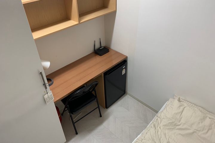 2-minute walk from Sinchon, men's mini 1th image