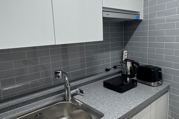 2nd floor! 2 rooms, clean!! Mapo Station 6th image