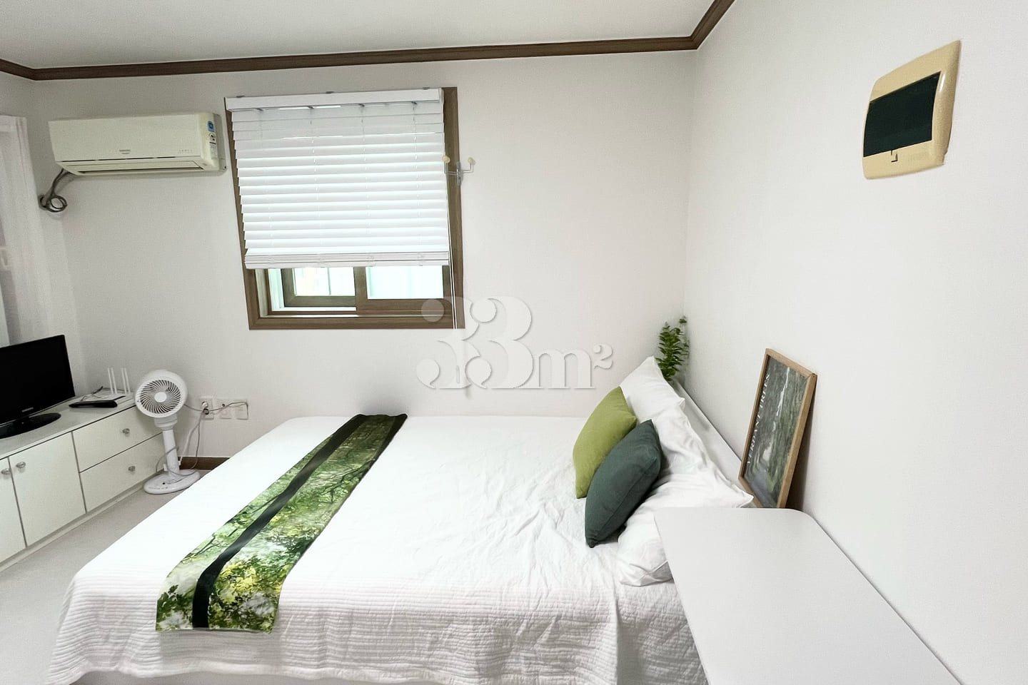 Spacious studio apartment with excellent amen 5th image