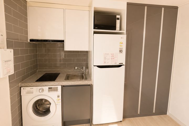 Designer Studio Apartment near Sasang Station 4th image