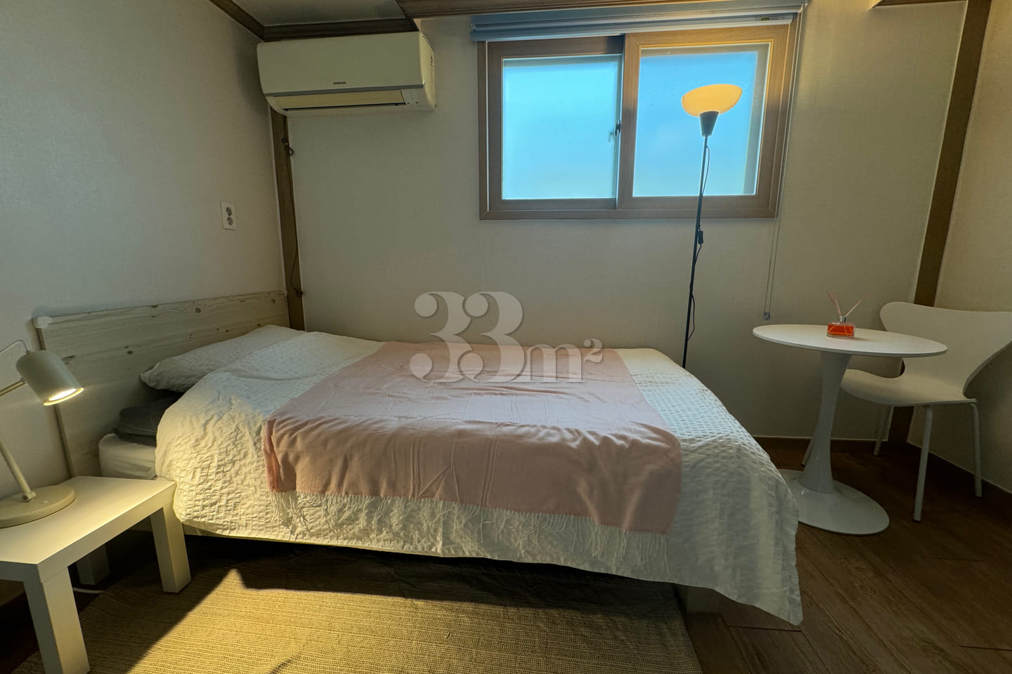 Stay 32 7th image