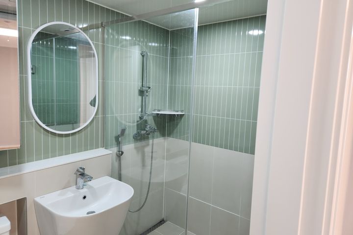 Apartment just a 5-minute walk from Janggi St 3th image