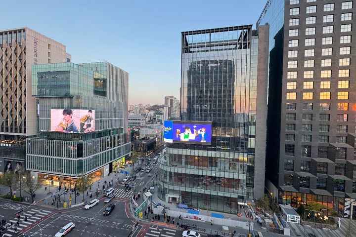 Hongdae Super Prime Location City View ☀️ 13th image