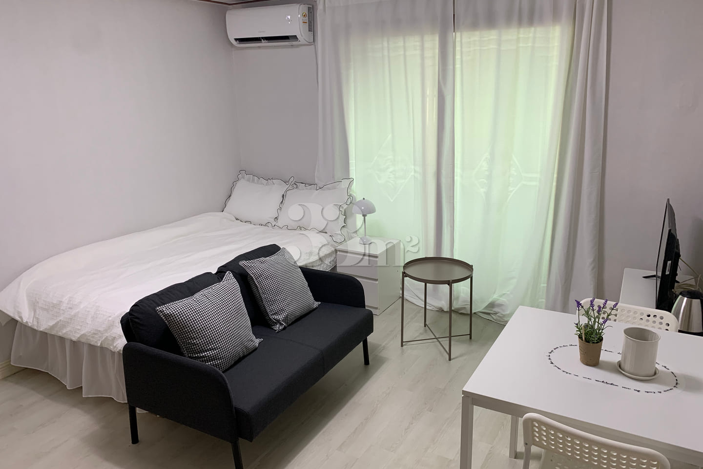 Studio apartment near the main gate of Chungc 0th image