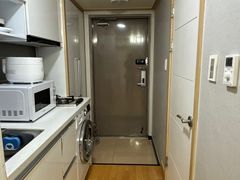 Gangnam Station, 1-minute walk, fully furnish 15th image