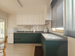 25-pyeong, 2-bedroom apartment with 3 beds 5th image