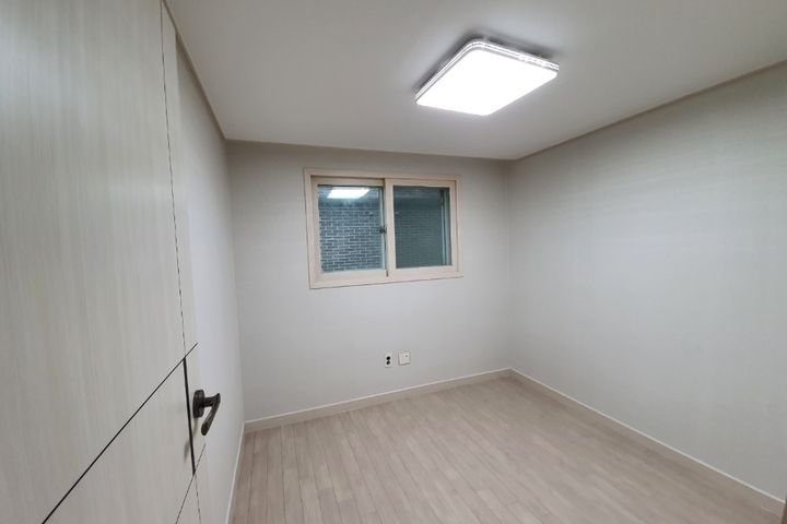 Newly built, spacious, and clean. 1th image