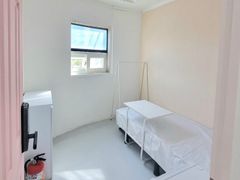 Room 310 0th image