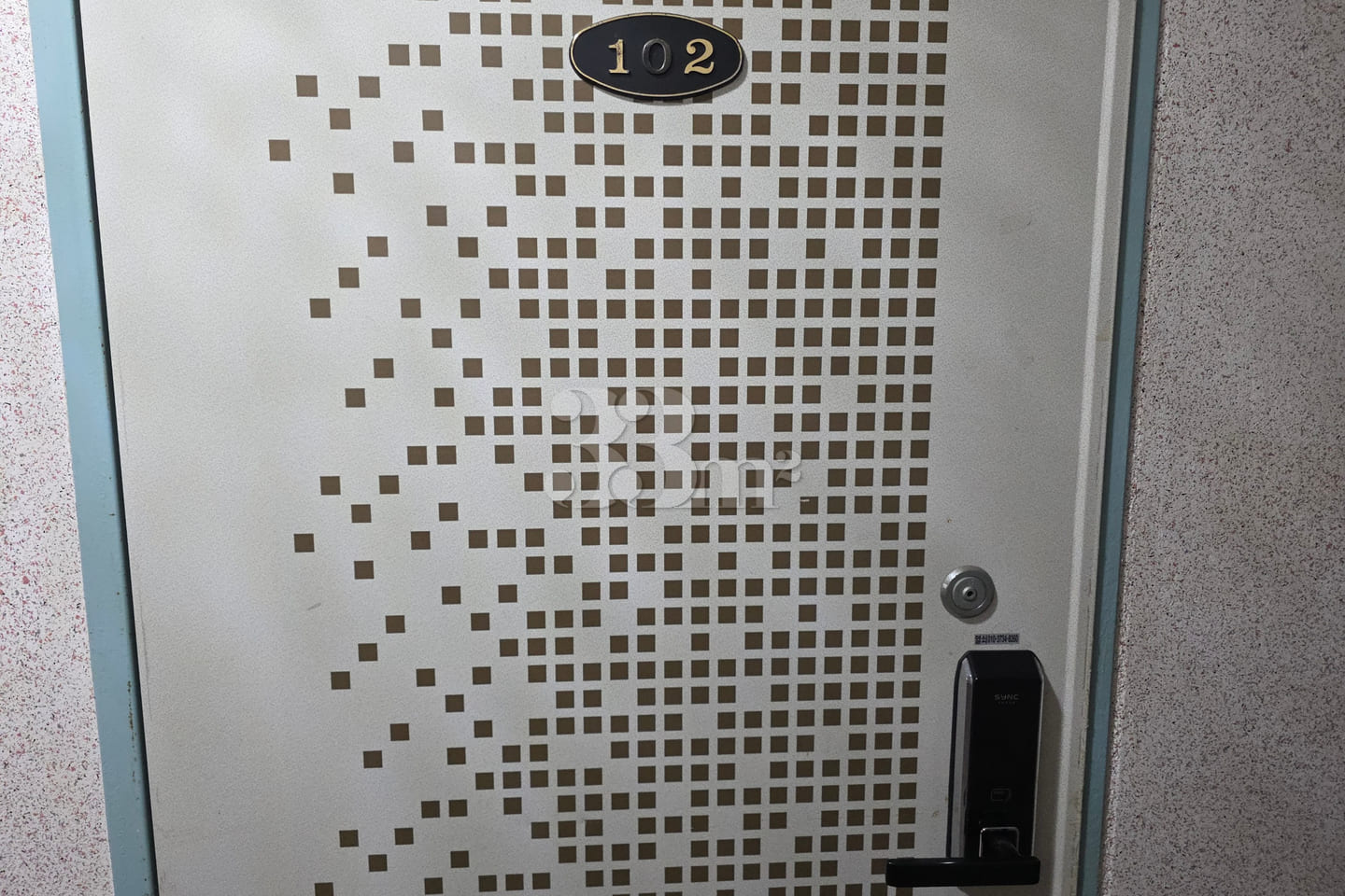Room 102 1th image