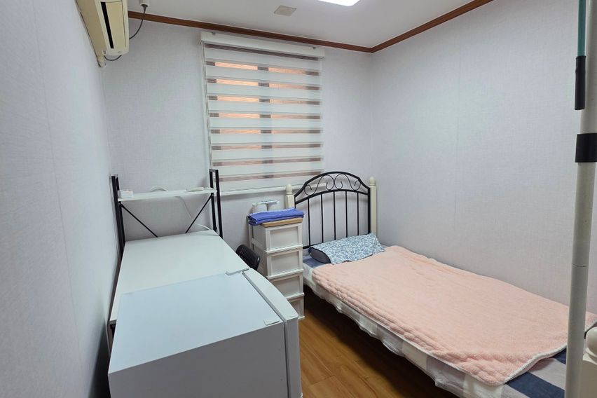 밝은톤의 여성전용방 0번째 이미지