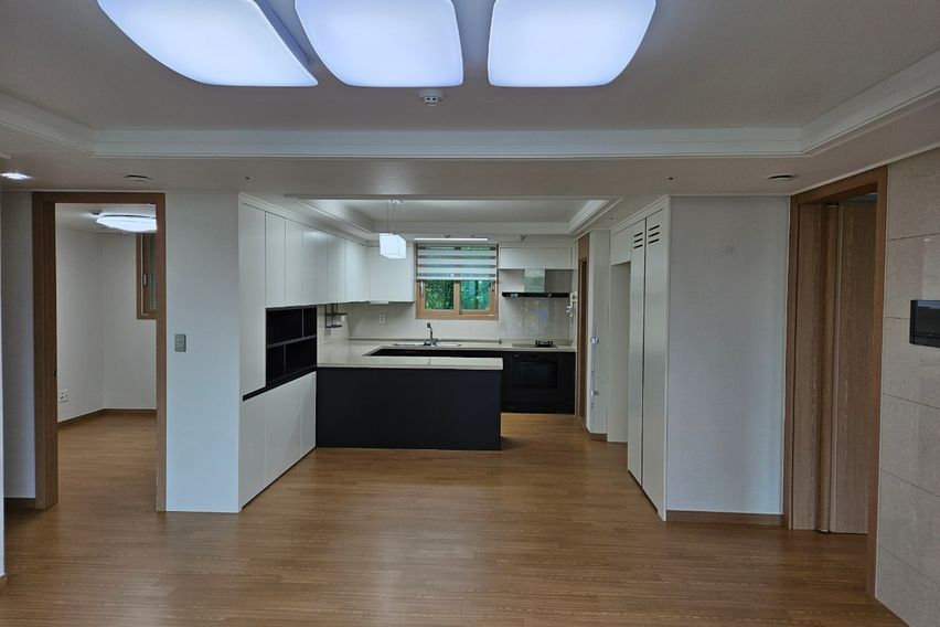 최신축아파트,큰방4개