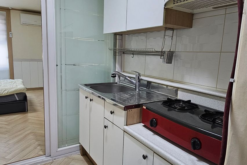 스타벅스2분 깔끔한숙소