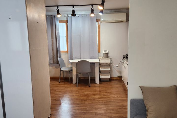 Fully furnished villa near Yeongdeungpo Marke 2th image