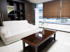 Luxurious three-bedroom, fully furnished 3th image