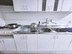 Fully furnished two-room unit, 5 minutes from 8th image